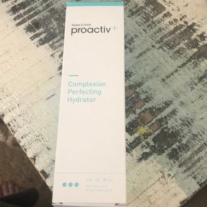 Proactiv Complexion Perfecting Hydrator NEW